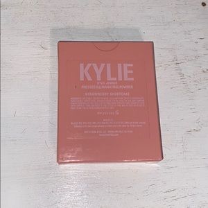 Kylie highlighter